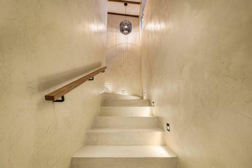 Villa Provenza 6 Bedroom House By Housy Host