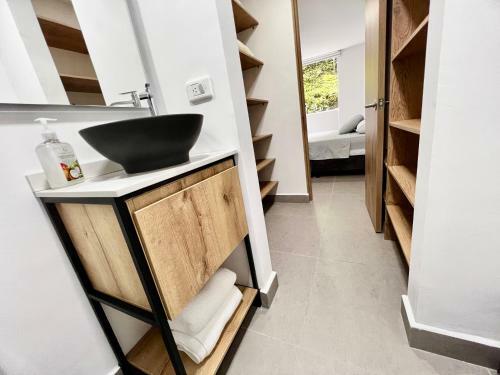 Apartamento Central En Altos Del Poblado Para Estancias Largas
