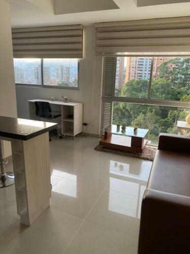 Apartasuite Moderna - En El Coraz�n Del Poblado Medell�n