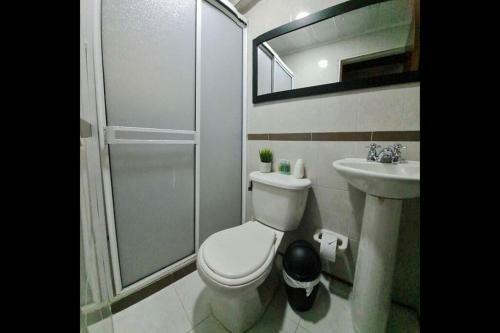 Apartamento Poblado Primer Piso Ed Villada 173 (Sje)