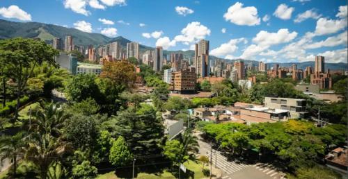 Casa Grande, C�moda, Sin Ruidos Y Cerca Al Metro