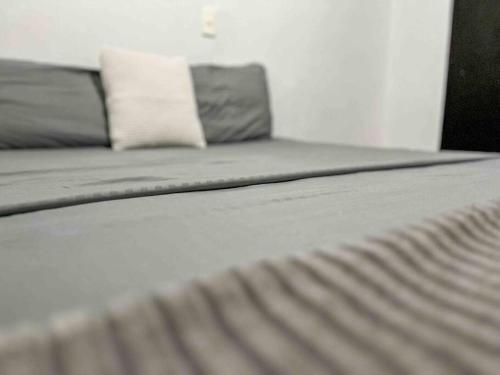 Apartamento A 5 Min Del Lleras, Tranquilo Con Todo Cerca. 274-dg2