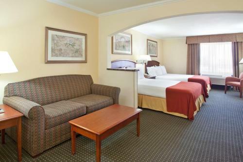 Holiday Inn Express Hotel & Suites Tucson Mall
