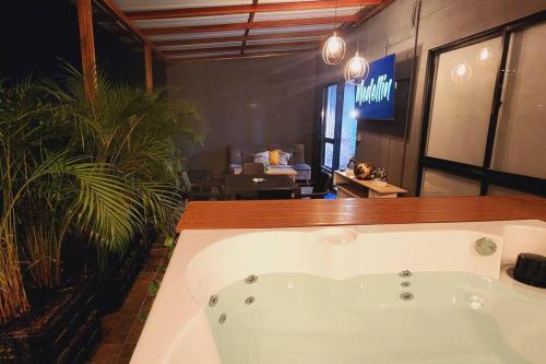 Apartamento Urban Elegance Medellin Jacuzzi,terraza Privada P3