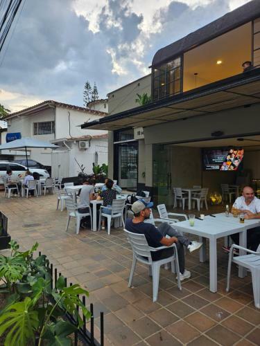Hotel Aguacatala Stop