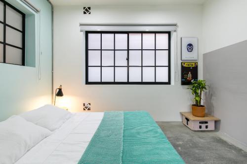 Apartamento Studios Amarillo-morado-ocre
