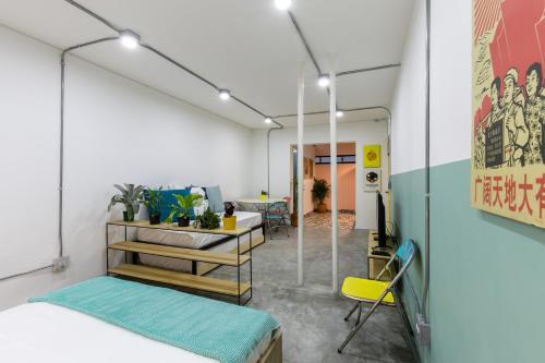 Apartamento Studios Amarillo-morado-ocre