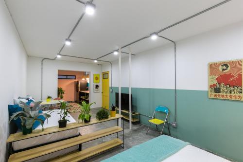 Apartamento Studios Amarillo-morado-ocre