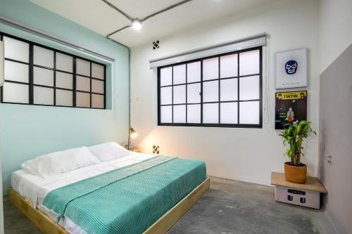 Apartamento Studios Amarillo-morado-ocre