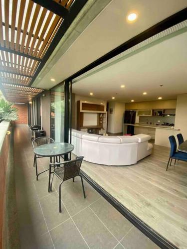 Apartment In The Poblado, Close To Lleras Park