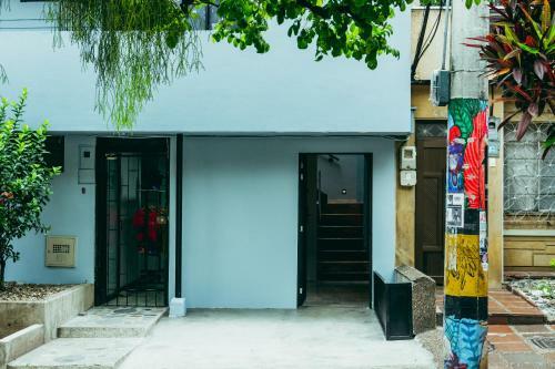 I Believe- All Suite. Casa En Manila - Poblado