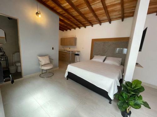 Aparta Estudio Laureles 305