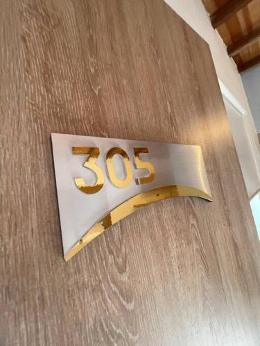 Aparta Estudio Laureles 305