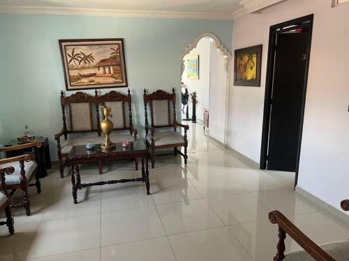 Casa de Lujo Muy Ampl�a Con Ubicaci�n Privilegiada