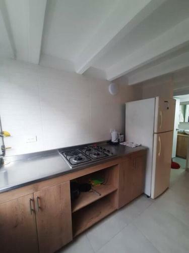 Apartamento Apto Amplio, Tranquilo Y Central