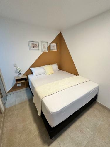 702 Apartamento Laureles Cerca A La 70 Y Estadio