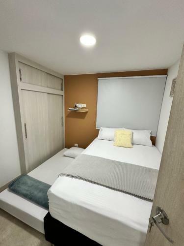 702 Apartamento Laureles Cerca A La 70 Y Estadio