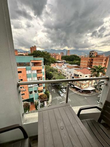 702 Apartamento Laureles Cerca A La 70 Y Estadio