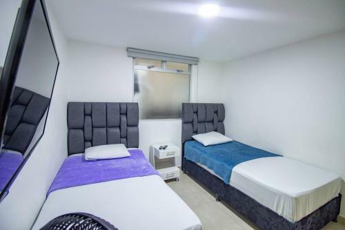 Apartamento Dos Alcobas Estadio Obelisco Piso 2