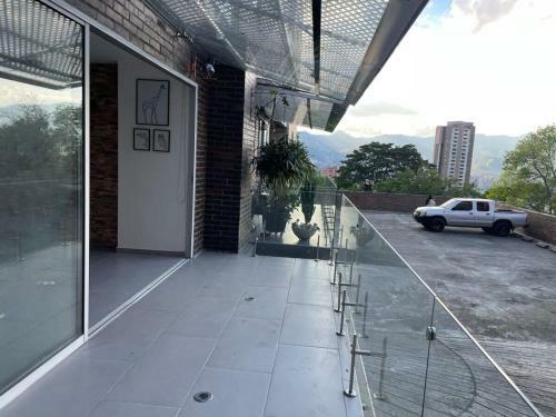 Prime Location Apartaloft Close To El Tesoro Mall