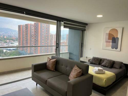 Apartamento Stunning Loft Ciudad Del Rio Poblado-pool-gym-view