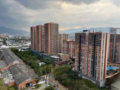 Apartamento Stunning Loft Ciudad Del Rio Poblado-pool-gym-view