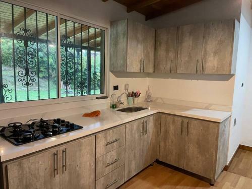 Casa Finca Con Jacuzzi En Guarne Antioquia