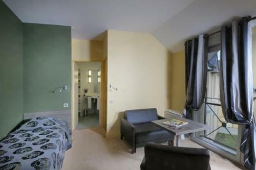 Hotel Logis H�tel De La Tour