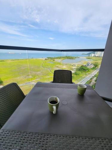 Sunset Ocean View Apartment