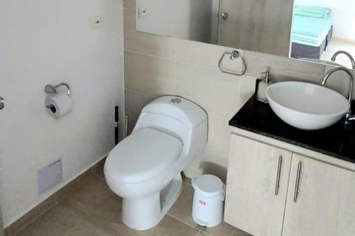 Apartamento Casa Quinta Moderna En Via Girardot