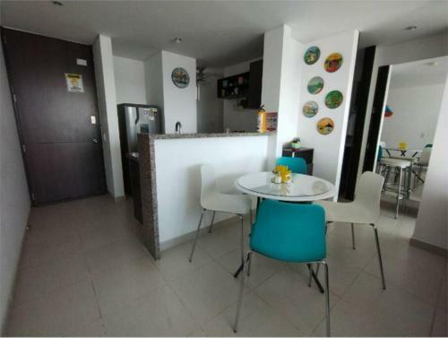 Apartamento En El Rodadero-piscina-jacuzzi-wifi