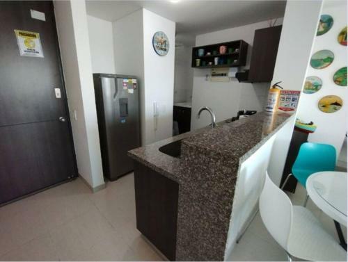 Apartamento En El Rodadero-piscina-jacuzzi-wifi