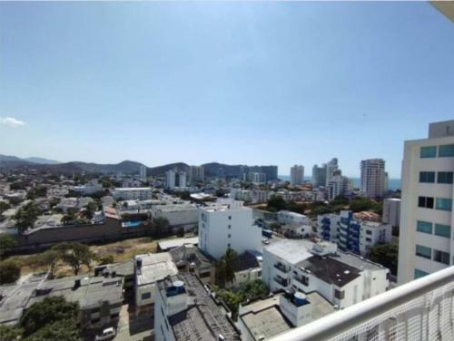Apartamento En El Rodadero-piscina-jacuzzi-wifi