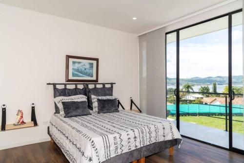 Villa Finca Con Vista Al Lago