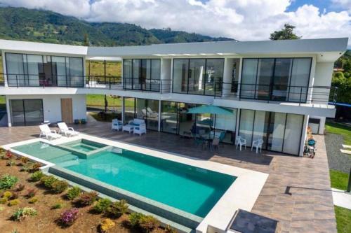Villa Finca Con Vista Al Lago