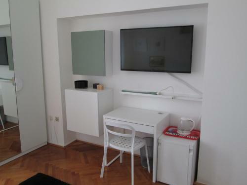 Hostal St. Lazarus Room
