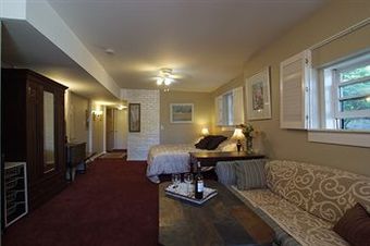 Bed & Breakfast Madison Street Inn