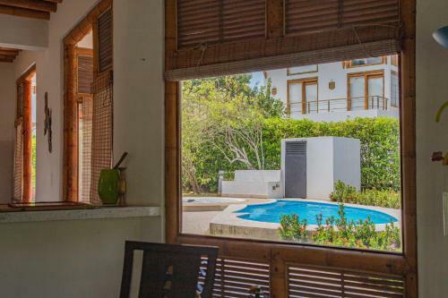 Hermosa Casa Con Piscina En Carmen De Apical�