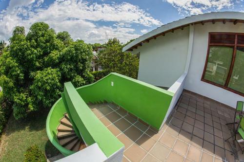 Hermosa Casa Con Piscina En Carmen De Apical�