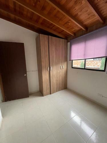 C�modo Y Familiar Apartamento En Niquia