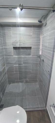 Apartamento Al Lado Centro Comercial Fabricato. Medellin