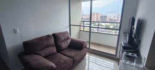Apartamento Al Lado Centro Comercial Fabricato. Medellin