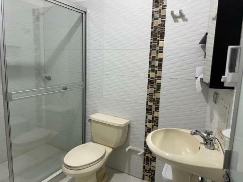 Hostal Cool House 24horas