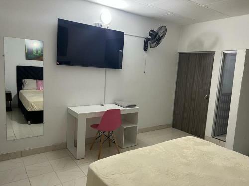 Hostal Cool House 24horas