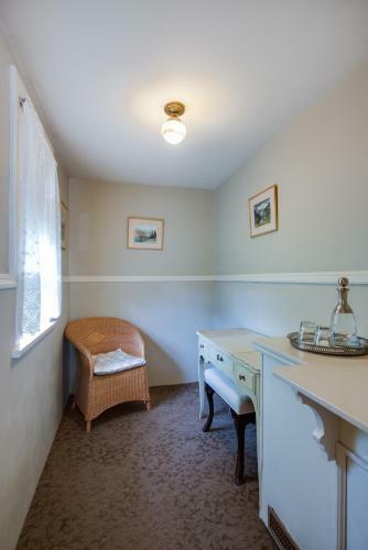 Bed & Breakfast O Canada House