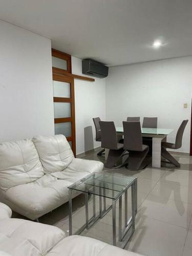 Hermoso Apartamento Cerca Centro Comercial Viva - Parque Venezuela