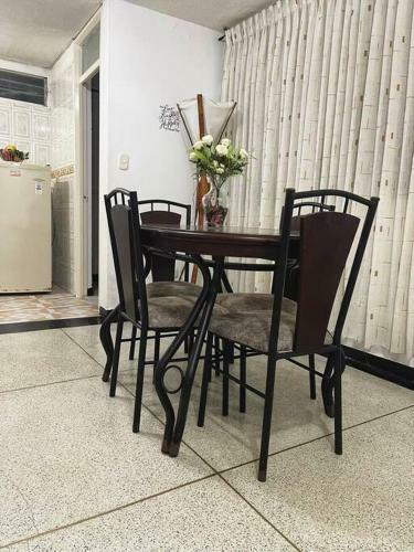 Apartamento Lindo Apto Amoblado �super Central! Rnt734