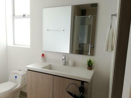 Amplio Apartamento Con Terrazas Y Vista �nica Cafetera