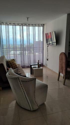 Fernando Hermoso Apartamento 3 Alcobas Piscina