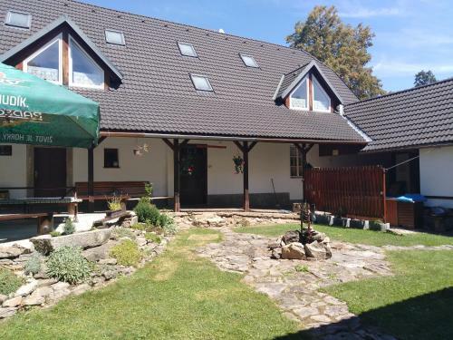 Hostal Penzion U Dvojice